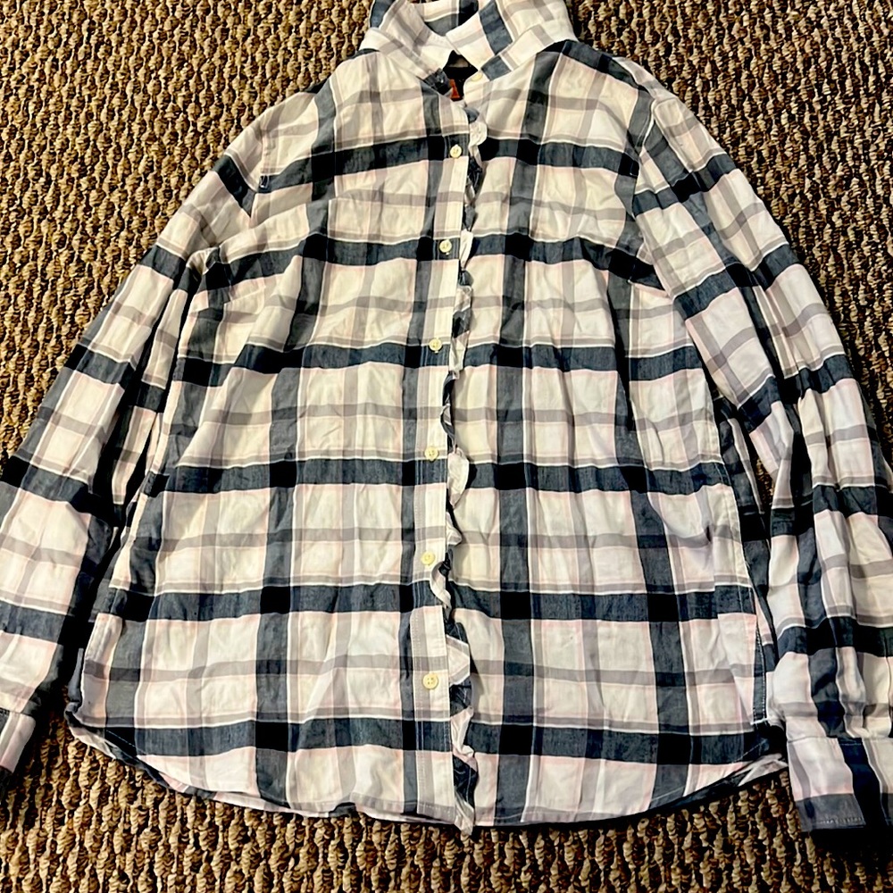 Banana Republic ruffle front black and white classic fit button size M